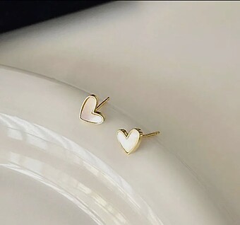 Gold heart earrings